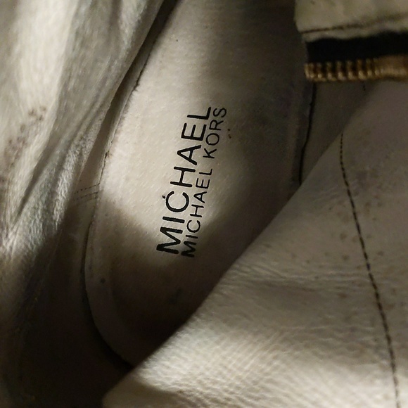 Michael Kors| Aria Black Leather Ankle Boots 4" Heels Gold Toned Stud Detailing - Picture 12 of 14